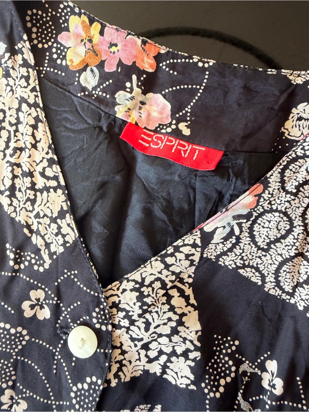 Vintage Black Floral Patchwork print V-Neck top small - Picture 8 of 11